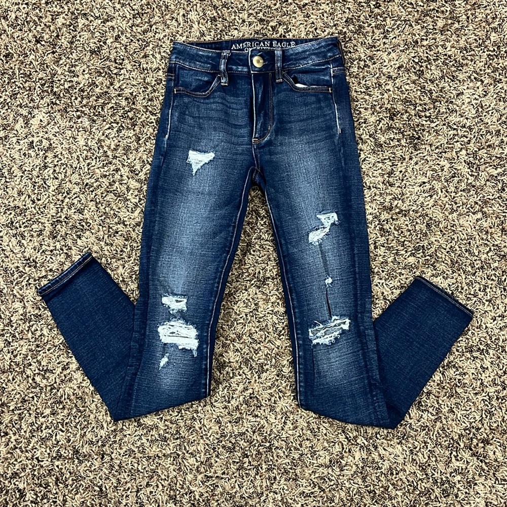 American Eagle Ripped Skinny Jeans - Size 00